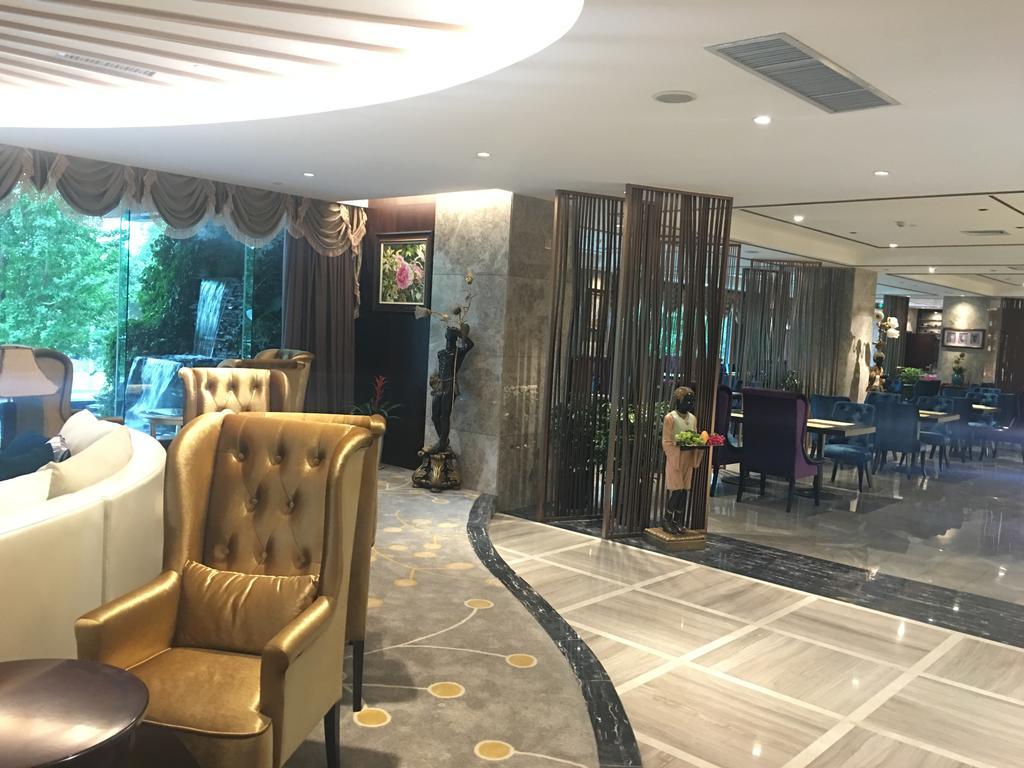 Dynasty International Hotel 쿤밍 외부 사진